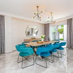 Lovely Home In Makarska With Kitchen